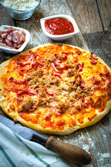 chicken and bacon pizza