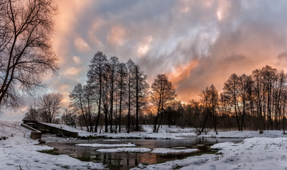 Colorful winter sunrise in Kuzminki in Moscow at sunrise