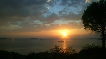Fototapeta na wymiar Beautiful sunset over the sea in Croatia.
