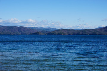 Fototapeta na wymiar lake and mountains