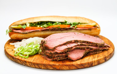  plate of roast beef sandwich 