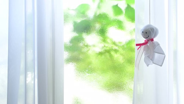 てるてる坊主　カーテン