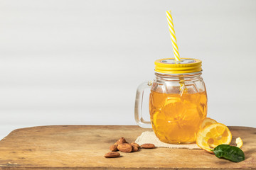 Jugo de naranja natural