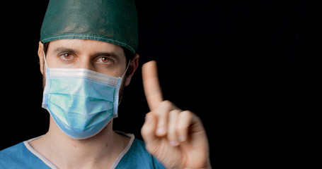 Medico che dice di no