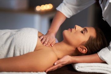 Fototapeta na wymiar Relaxed woman receiving back massage