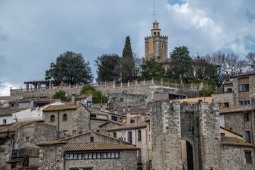 besalú, ciudad medieval de la provincia gironés- postal del medieval