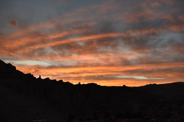 atardecer color fuego