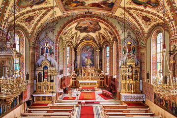 Fototapeta na wymiar Interior of St. Martin church in Häselgehr (Tyrol, Austria)