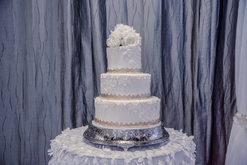 Decorated wedding cake.