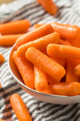Raw Organic  Baby Carrots