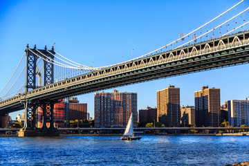 Fototapeta na wymiar Manhattan Bridge in New York City. is a suspension bridge that crosses the East River in New York City, connecting Lower Manhattan with Downtown Brooklyn.