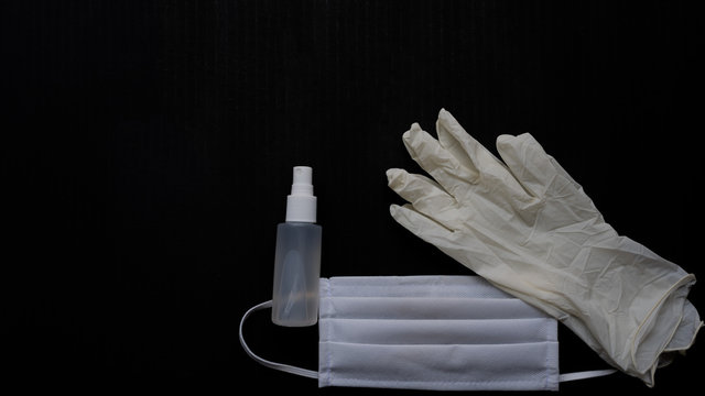 Guantes, tapaboca y alcohol, elementos indispensables para protegerse del covid 19