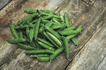 green asparagus on wooden background