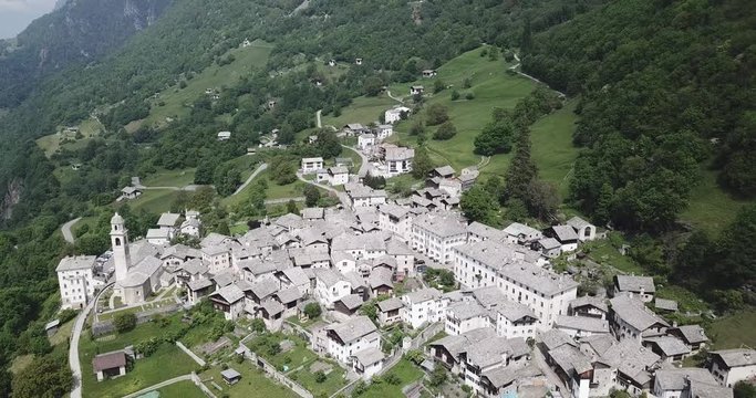 Soglio village du Val Bregaglia - Suisse