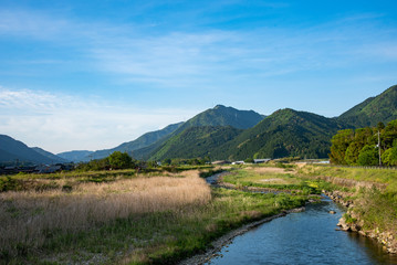 Fototapeta premium 兵庫県・丹波市加古川水系の風景