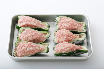 ピーマンの肉詰め