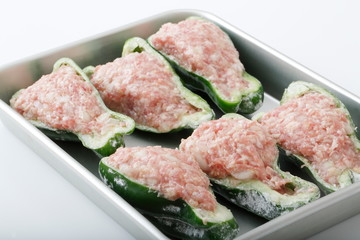ピーマンの肉詰め