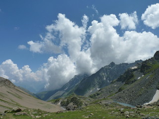 Obraz premium mountain landscape with clouds