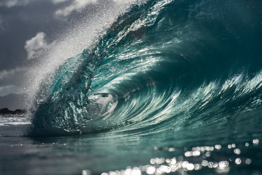backlit wave in the afternoon