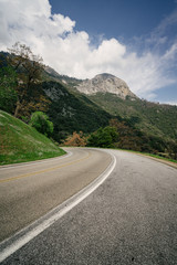 Naklejka premium road in mountains