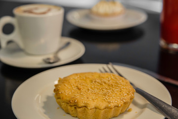 café
