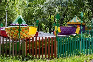 closed children's rides in the amusement park in connection with the pandemic