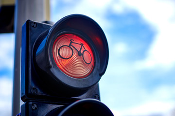 Red prohibition light for cyclists.