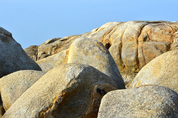 
Large stone
A group of seaside
Naturally beautiful