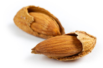 roasted, shelled and salted almonds