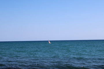 Naklejka premium sailboat on the sea