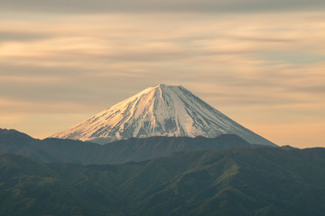 【甲府市和田峠】見晴らし広場から見た富士山