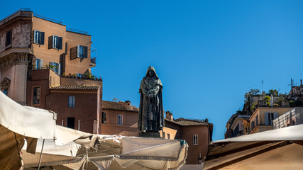 Pomnik Giordano Bruna na targu przy Campo de 'fiori - obrazy, fototapety, plakaty