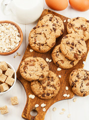 Oatmeal cookies with chocolate