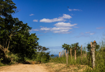 Obraz premium trail to the free flight ramp of Marica in Rio de Janeiro.