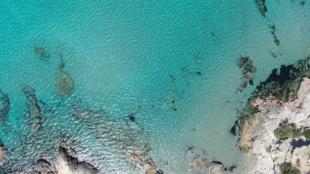 playa de mallorca con aguas cristalinas de color turquesa concepto de vacaciones verano y viajar