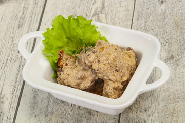 Chicken liver with cream and dry tomatoes