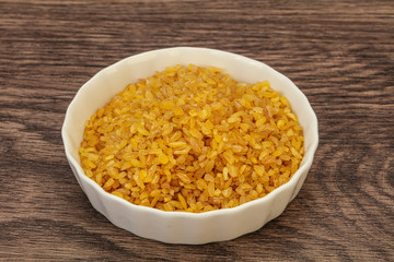 Vegetarian cuisine - dry bulgur for cooking
