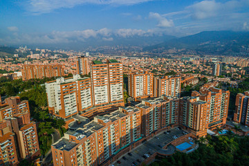 Naklejka premium Very populated city made of clay bricks