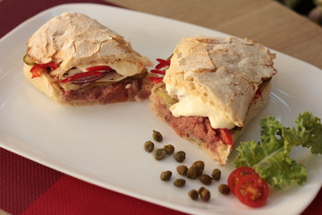 Sandwich crudo