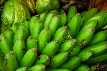 Racimo de bananos verdes plátanos © juanherrerafoto