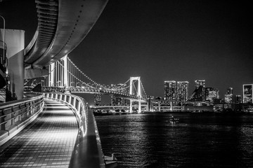 black and white brücke