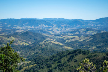 Fototapeta na wymiar landscape with a view of the mantiqueira mountains