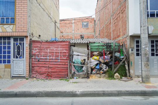 Banderas rojas por hambre en Bogota Covid 19
