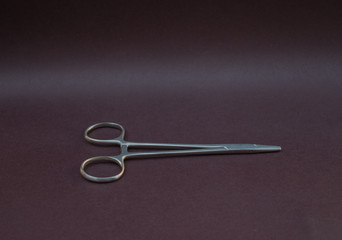 pinza de acero inoxidable para procedimientos quirúrgicos