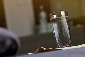 Focusing of Transparent Glass with drops of water and Vapour or steam on mirror when temperature different between inside glass and outside.