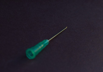 aguja para extracción de sangre o para uso medicinal