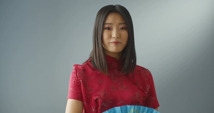 รูปภาพCheongsam เลือกดูภาพถ่ายสต็อก เวกเตอร์ และวิดีโอ30,326 Adobe