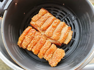 Crispy pork that can be fried by yourself using an air fryer. Oven air fryer is a frying device that uses less oil for better health. Popular during Stay At Home or work from home.
