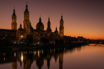 Pilar basilica in Zaragoza with the Ebro river
