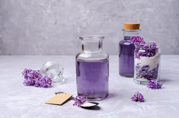 Fototapeta na wymiar Preparation of syrup from the flowers of lilac.